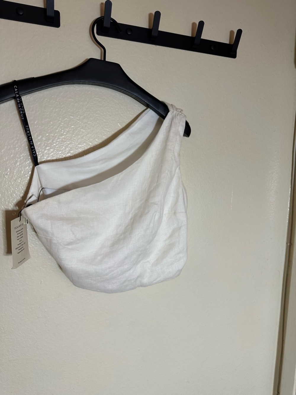Cala dela cruz linen top